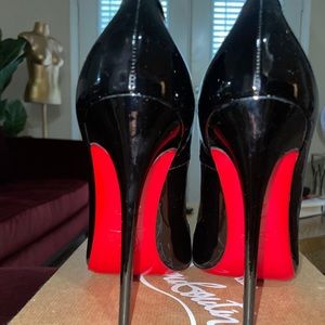 Christian Louboutin SZ 40.5